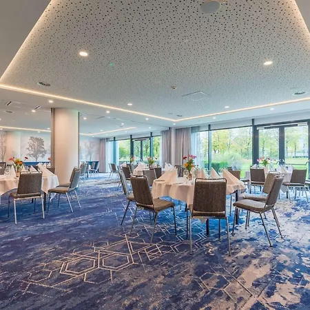 호텔 Radisson Blu Amsterdam Airport, Schiphol 4*