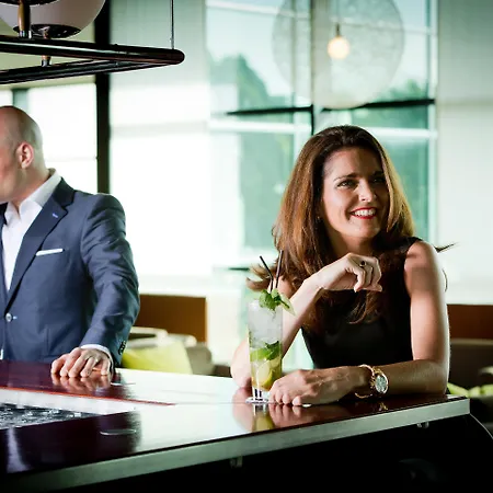 Radisson Blu Amsterdam Airport, Schiphol Hotel 4*