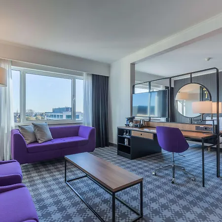 Radisson Blu Amsterdam Airport, Schiphol Hotel 4*
