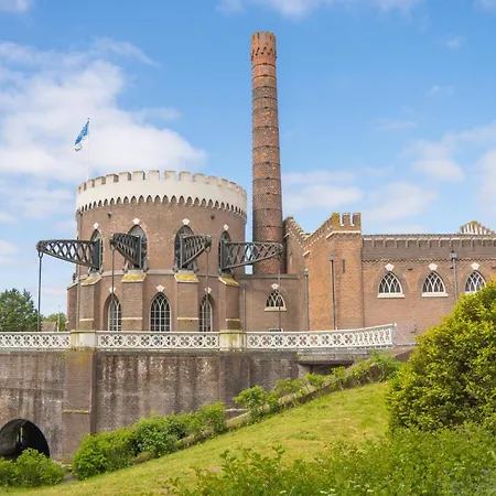 Radisson Blu Amsterdam Airport, Schiphol 4*