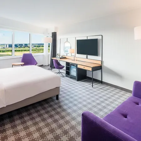 מלון Radisson Blu Amsterdam Airport, Schiphol 4*