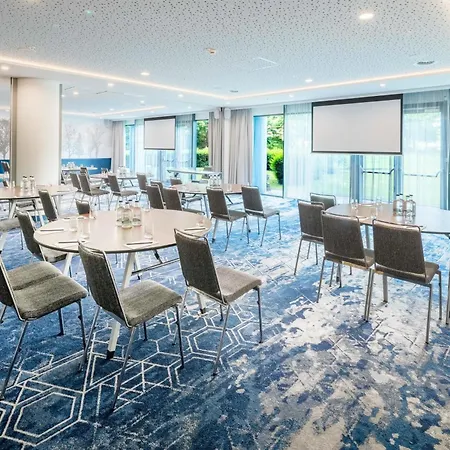 Radisson Blu Amsterdam Airport, Schiphol ホテル 4*
