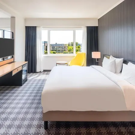 מלון Radisson Blu Amsterdam Airport, Schiphol 4*