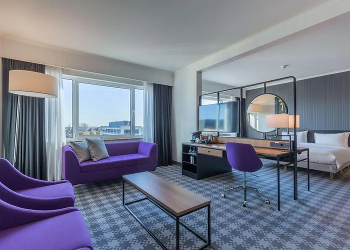 Radisson Blu Amsterdam Airport, Schiphol Hotel 4*