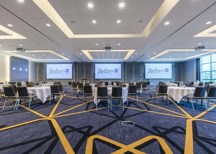 Radisson Blu Amsterdam Airport, Schiphol Hotel 4*