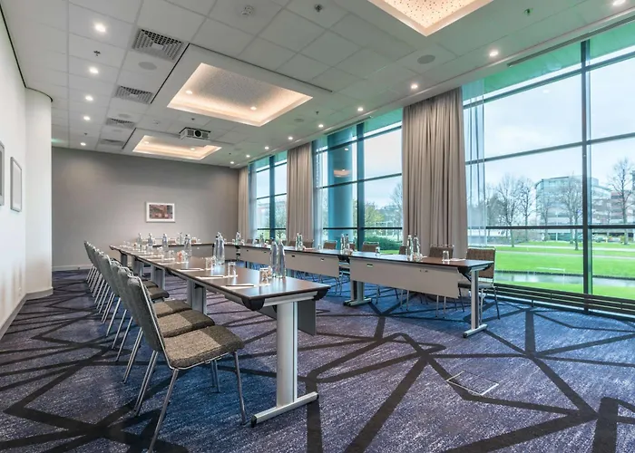 Radisson Blu Amsterdam Airport, Schiphol 4*