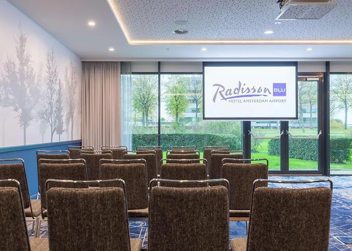 Hotel Radisson Blu Amsterdam Airport, Schiphol 4*