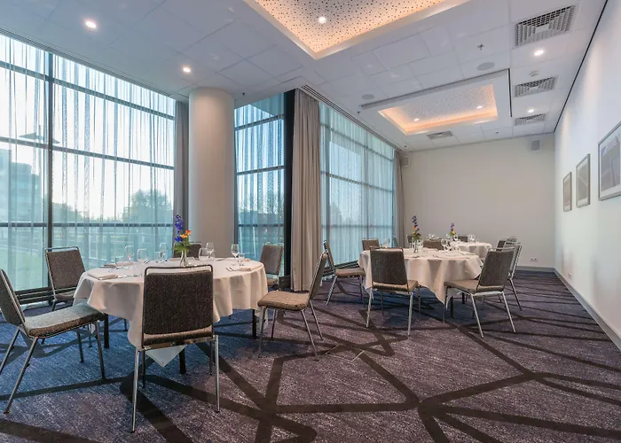 Radisson Blu Amsterdam Airport, Schiphol Hotel 4*