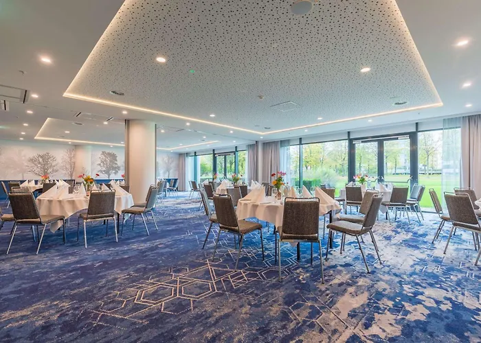 Radisson Blu Amsterdam Airport, Schiphol Hotel 4*